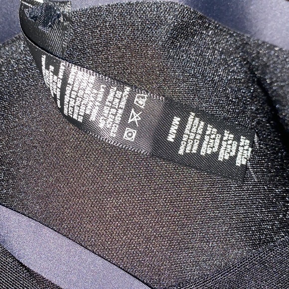 SKIMS Thong - Picture 6 of 8